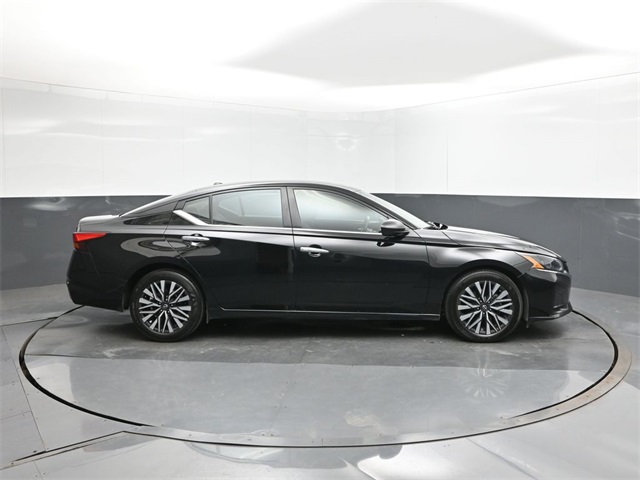2024 Nissan Altima 2.5 SV photo 23
