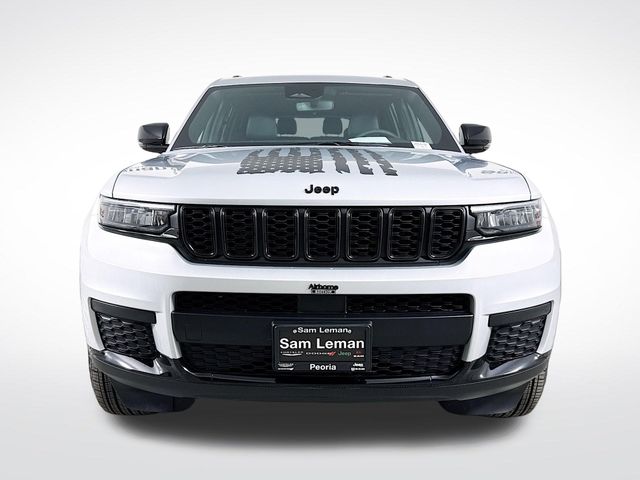 2024 Jeep Grand Cherokee Altitude photo 2