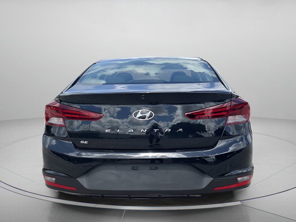 2019 Hyundai Elantra SE photo 3