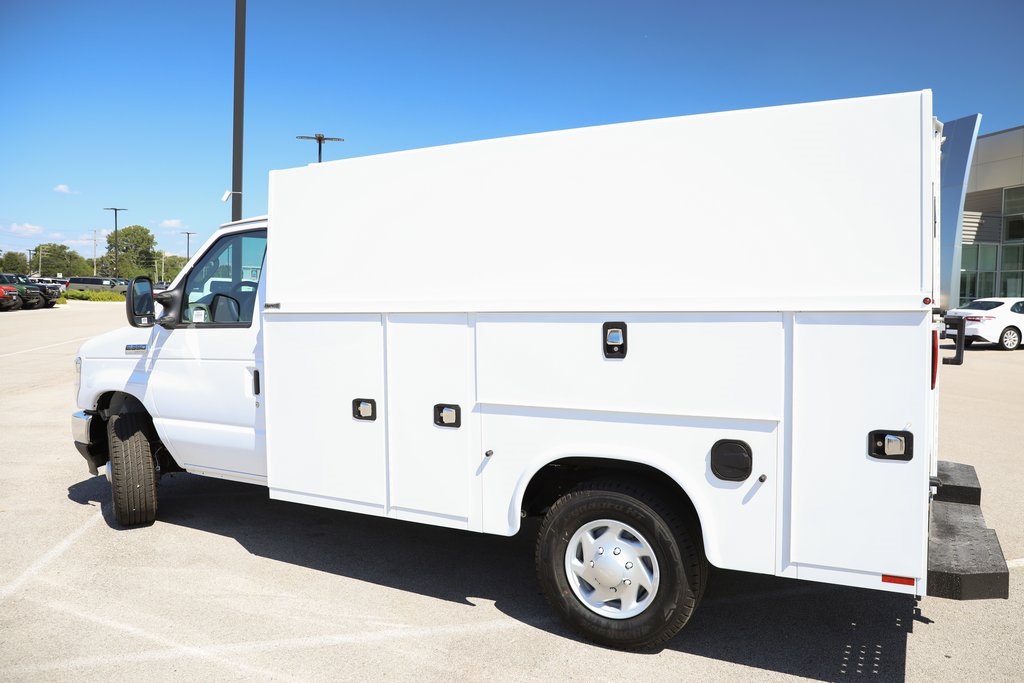 2026 Ford E-350 Base photo 23
