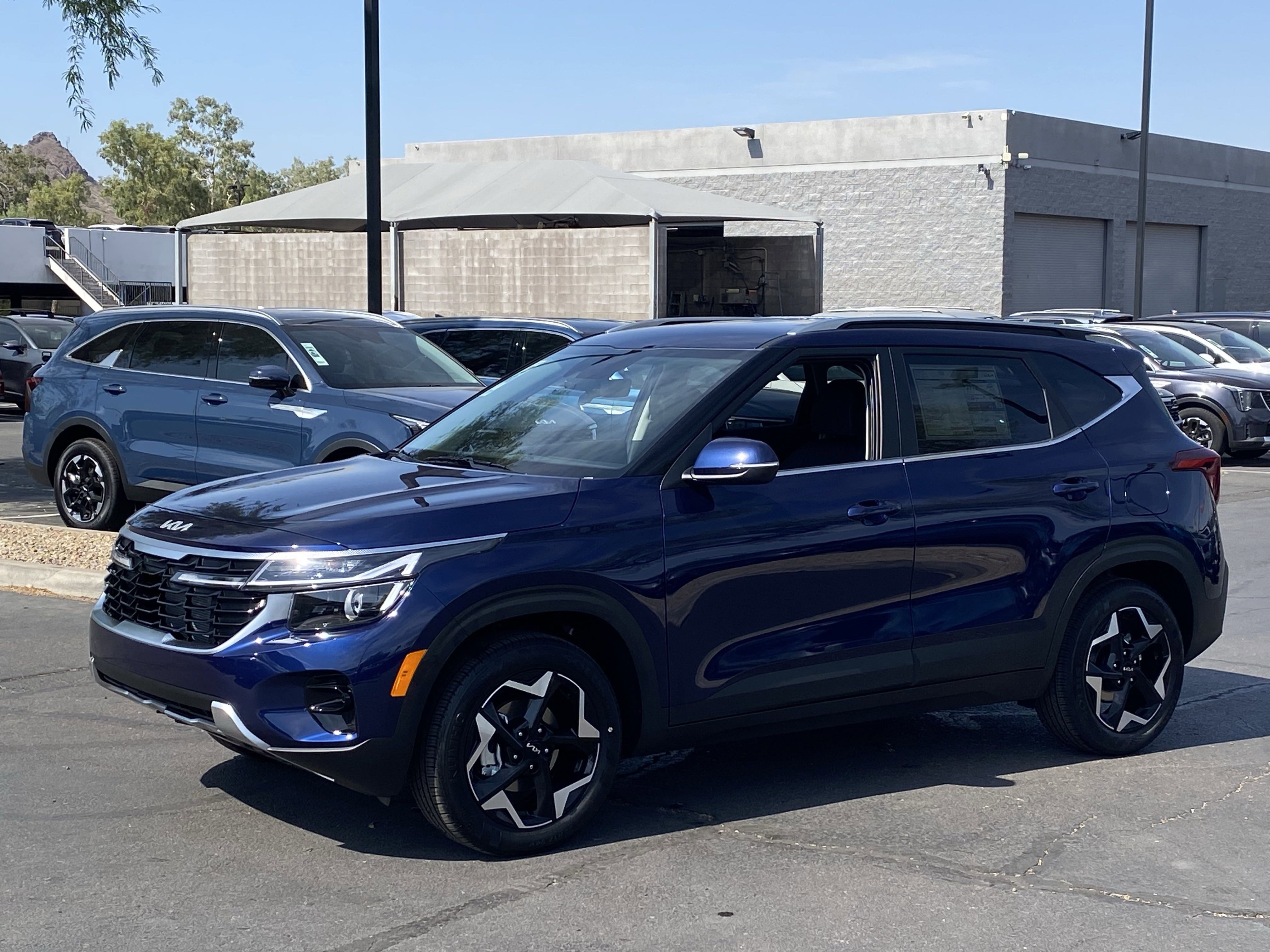 2026 Kia Seltos EX photo 3