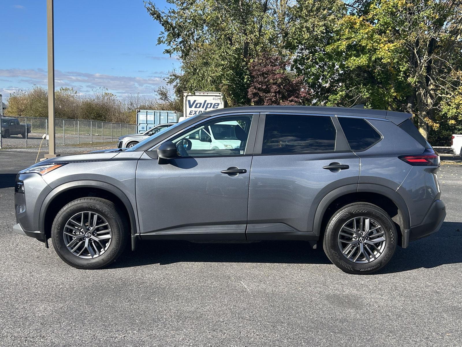 2023 Nissan Rogue S photo 4