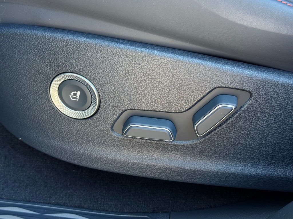 2025 Genesis GV80 Coupe 3.5T AWD photo 16