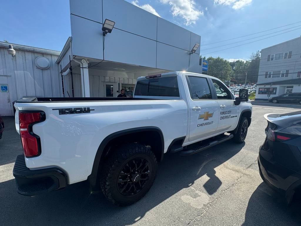 2025 Chevrolet Silverado 2500HD LT photo 7