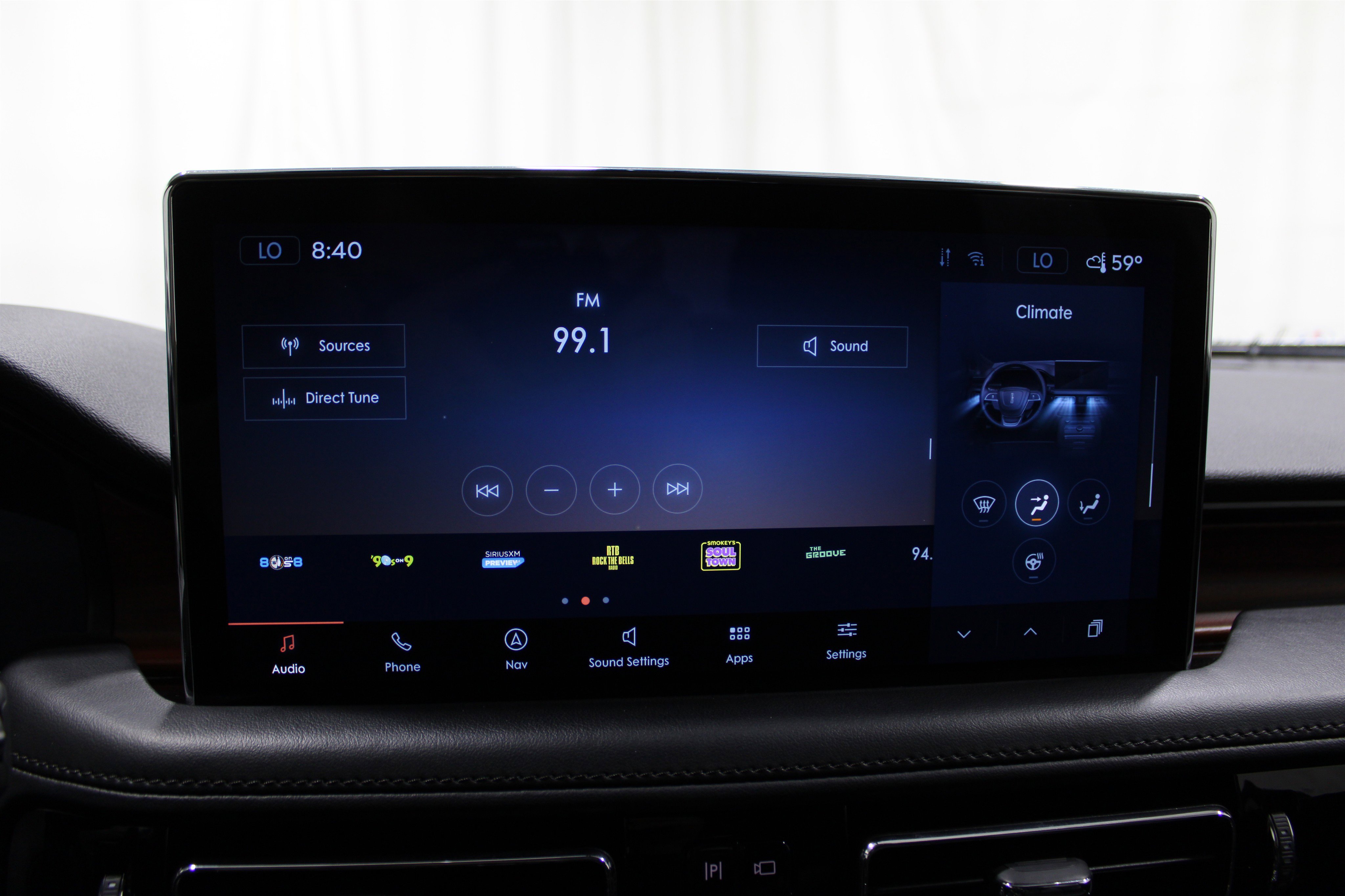 2022 Lincoln Nautilus Reserve photo 3