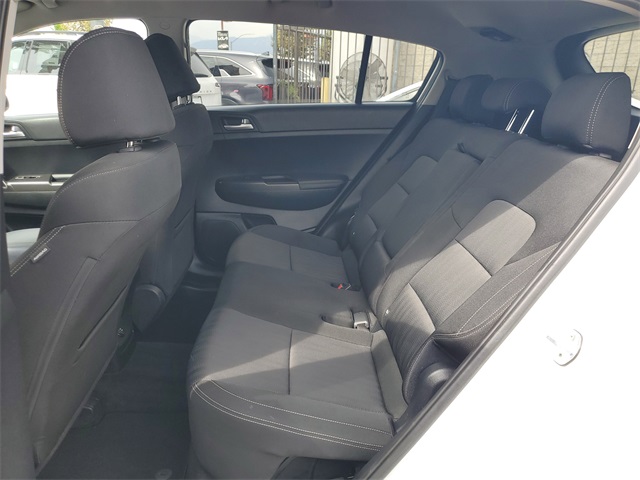 2020 Kia Sportage LX photo 13