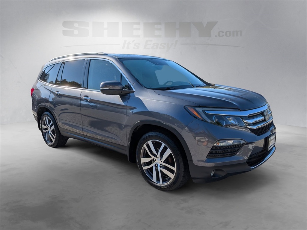 2016 Honda Pilot Elite photo 2