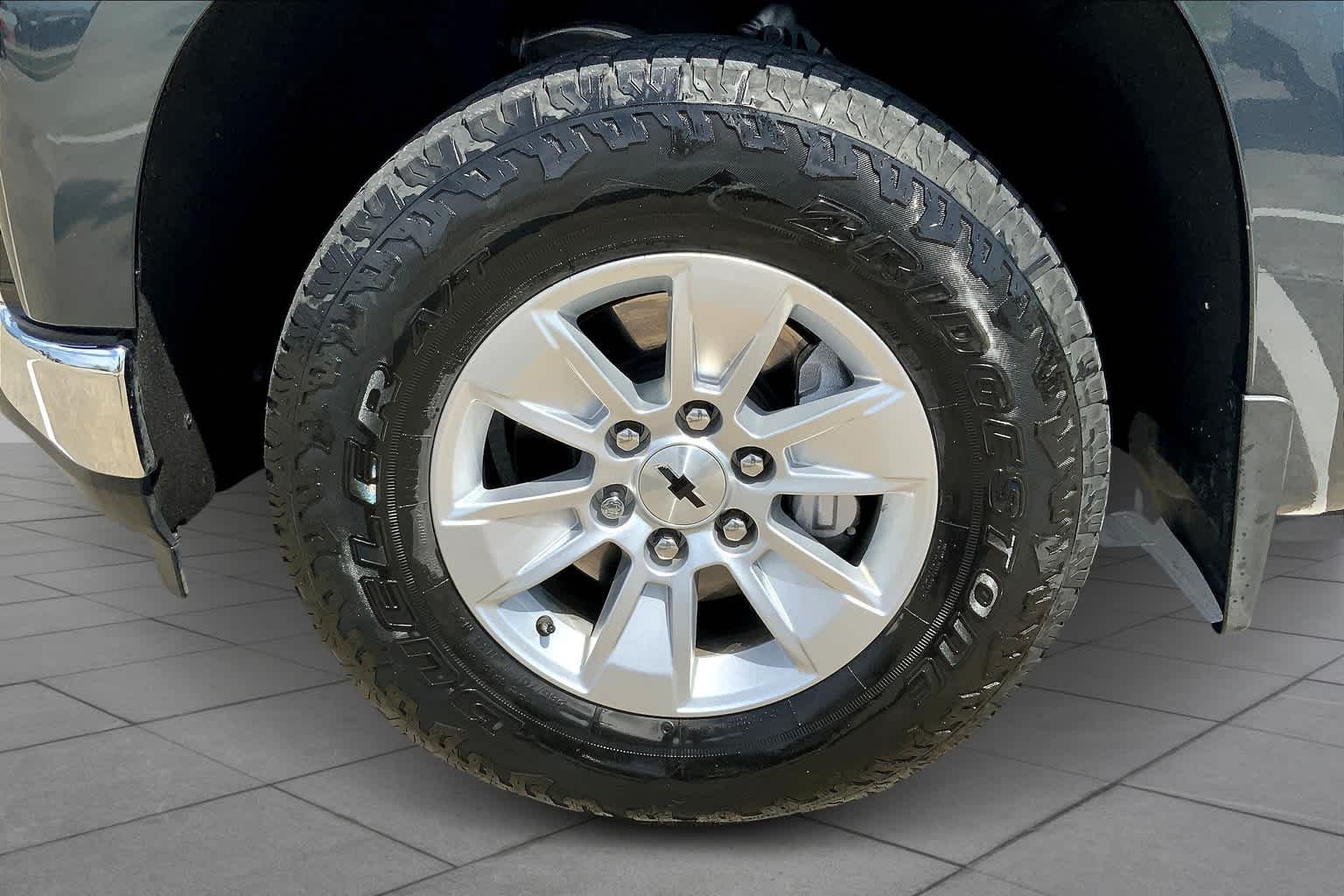 2021 Chevrolet Silverado 1500 LT photo 10