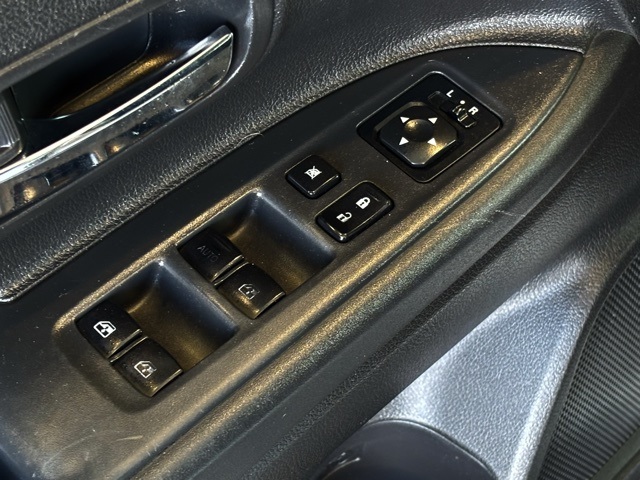 2017 Mitsubishi Outlander ES photo 15