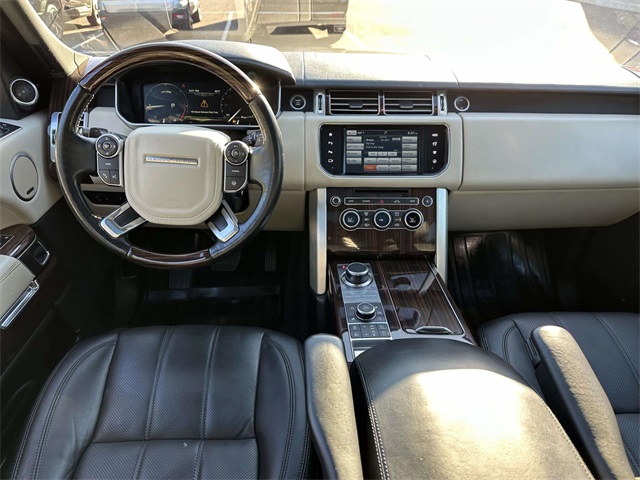 2016 Land Rover Range Rover HSE photo 10
