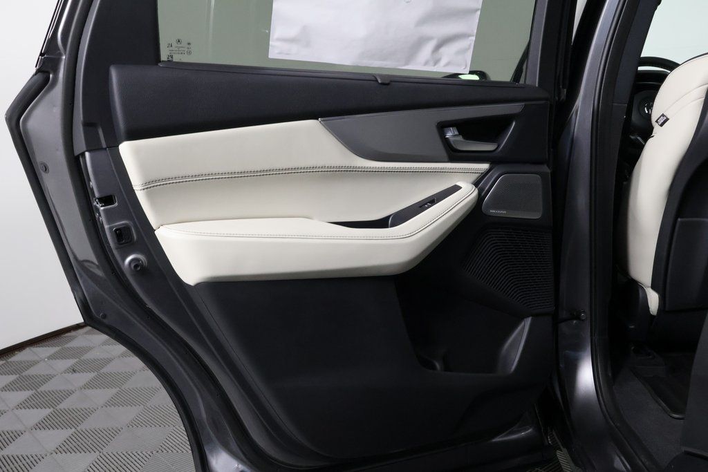 2026 Acura MDX SH-AWD A-Spec Advance photo 8