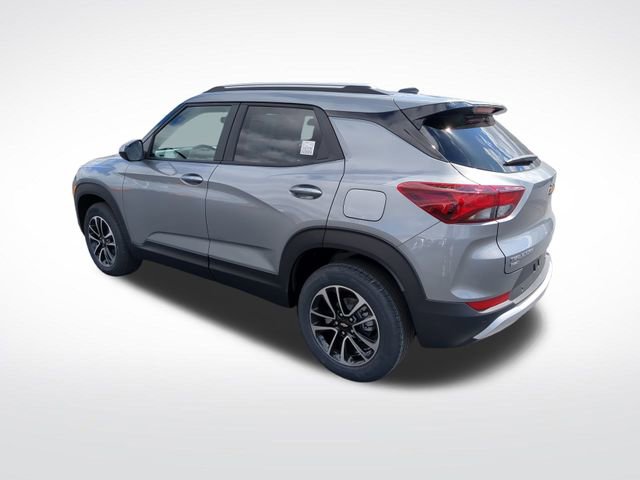 2025 Chevrolet Trailblazer LT photo 2