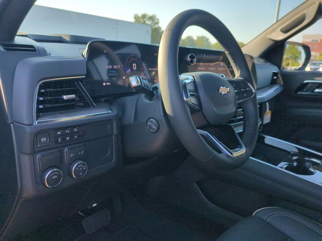 2026 Chevrolet Suburban Premier photo 8