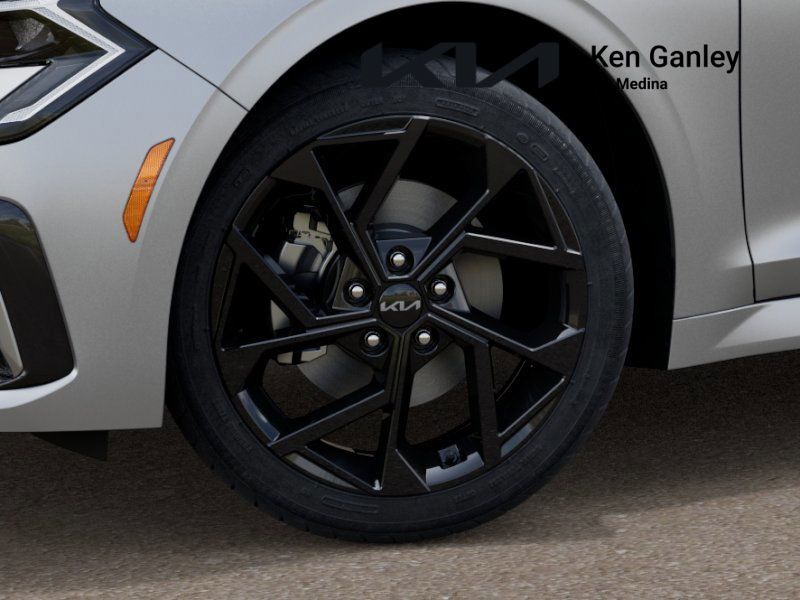 2026 Kia K5 GT-Line photo 8