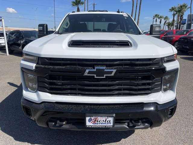 2026 Chevrolet Silverado 2500HD Custom photo 2