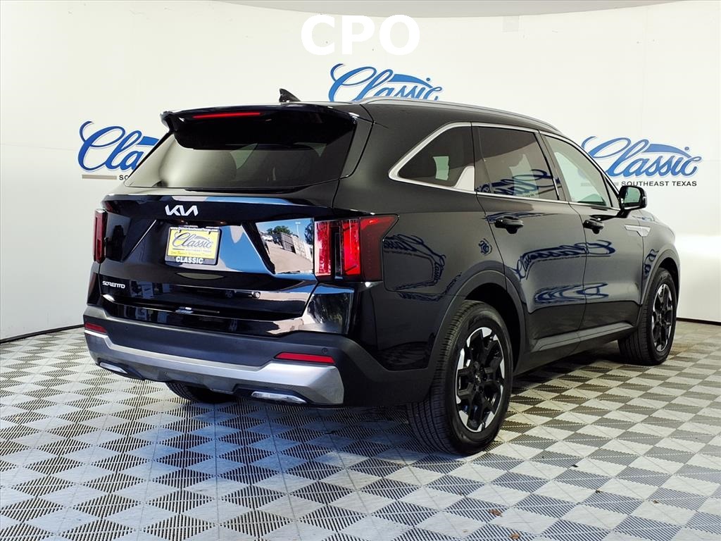 2024 Kia Sorento S photo 4