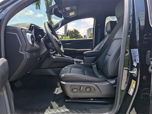 2025 Chevrolet Colorado Work Truck LT photo 6