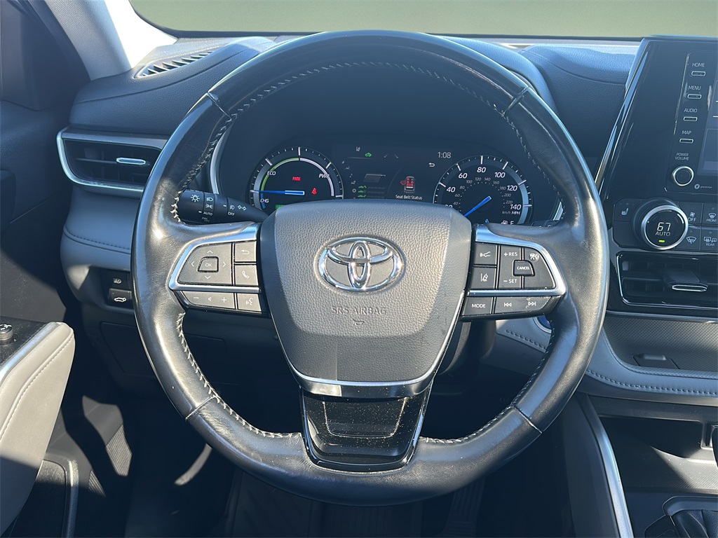 2021 Toyota Highlander Hybrid XLE photo 3