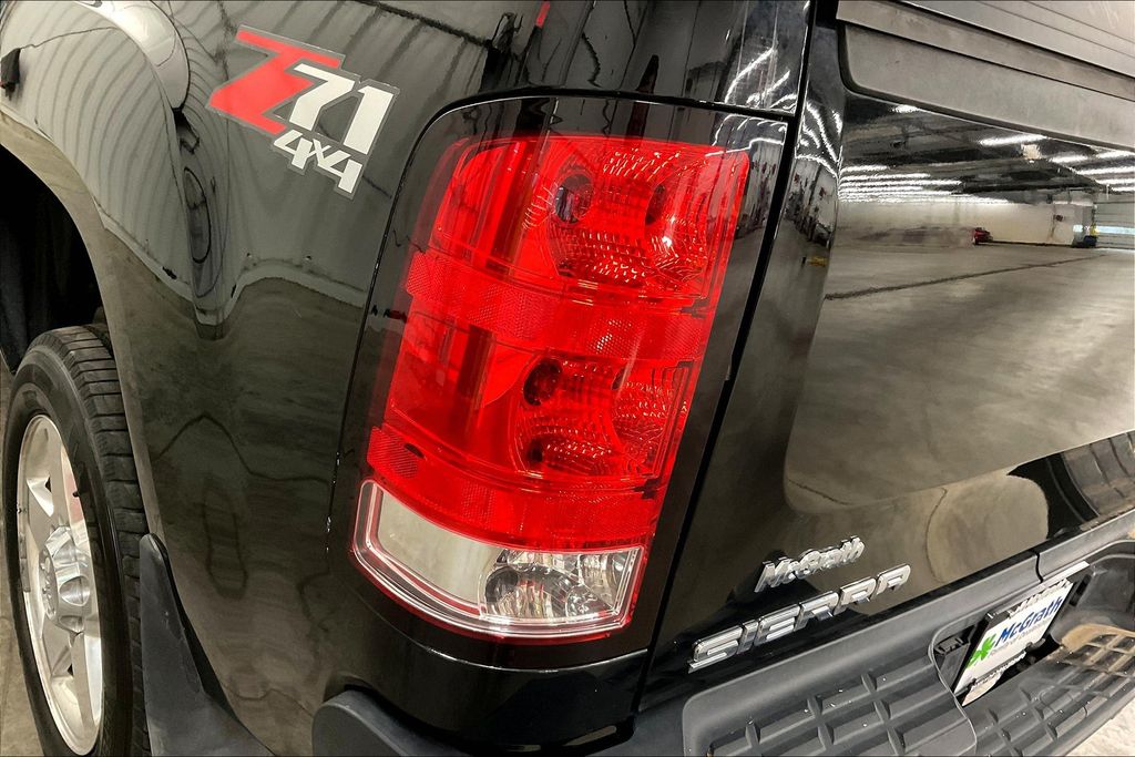 2012 Gmc Sierra Denali photo 30