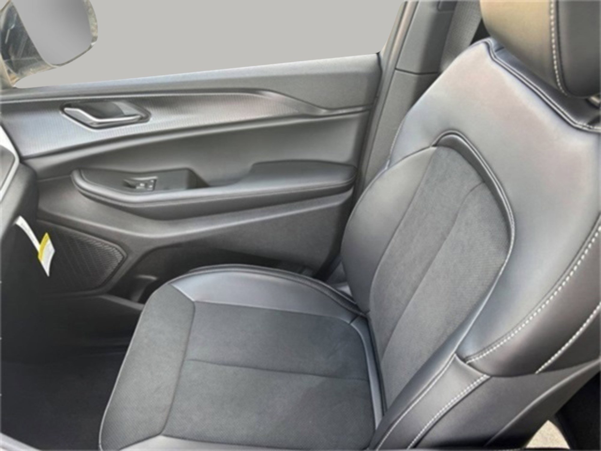 2025 Jeep Grand Cherokee Altitude photo 24