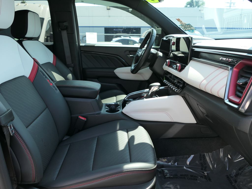 2024 Gmc Canyon AT4X photo 24