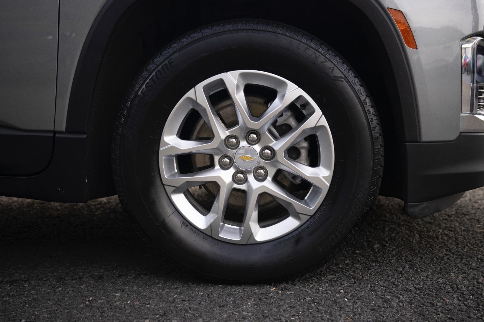 2023 Chevrolet Traverse LS photo 22