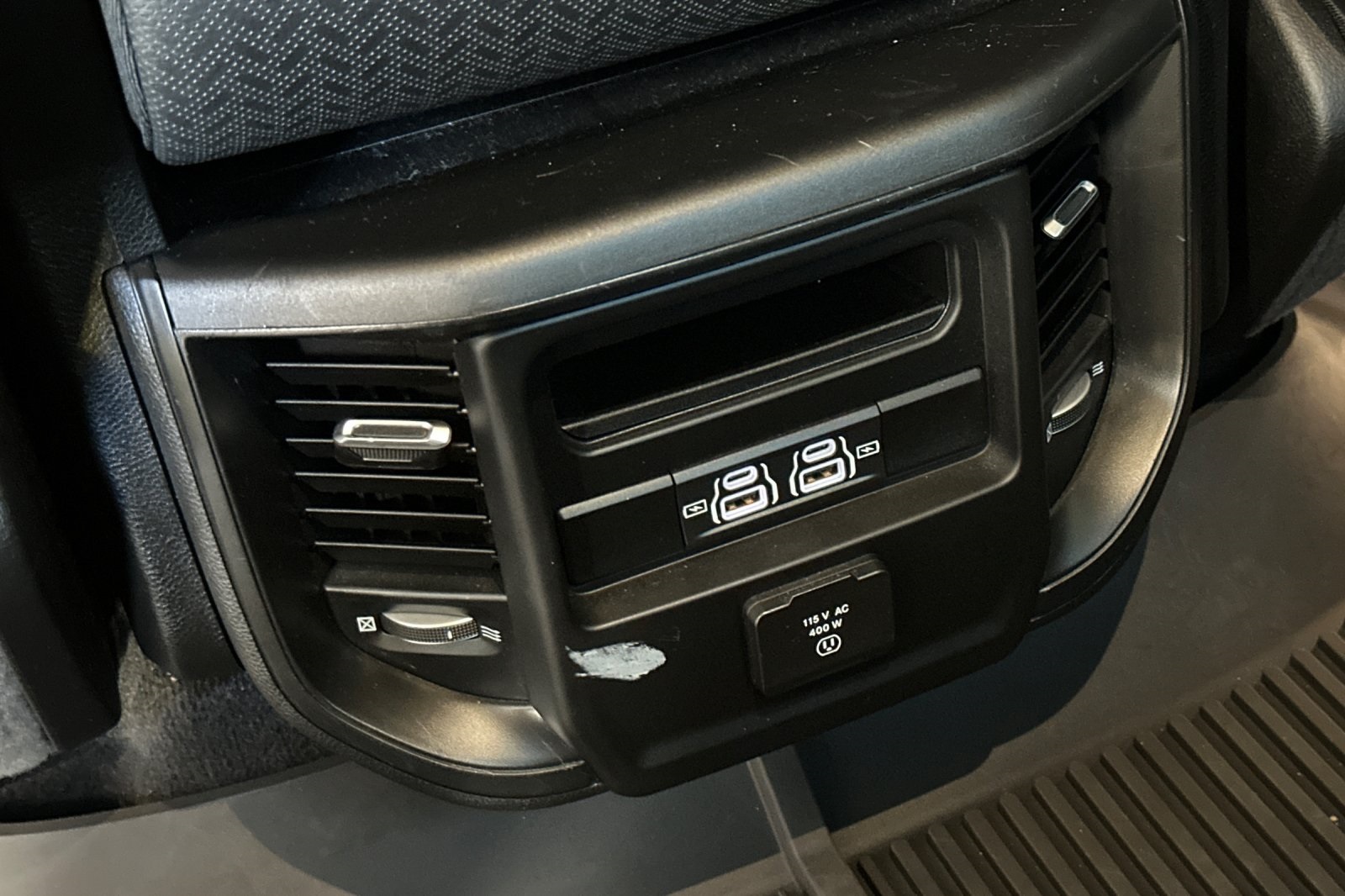 2021 Ram 1500 Laramie photo 14