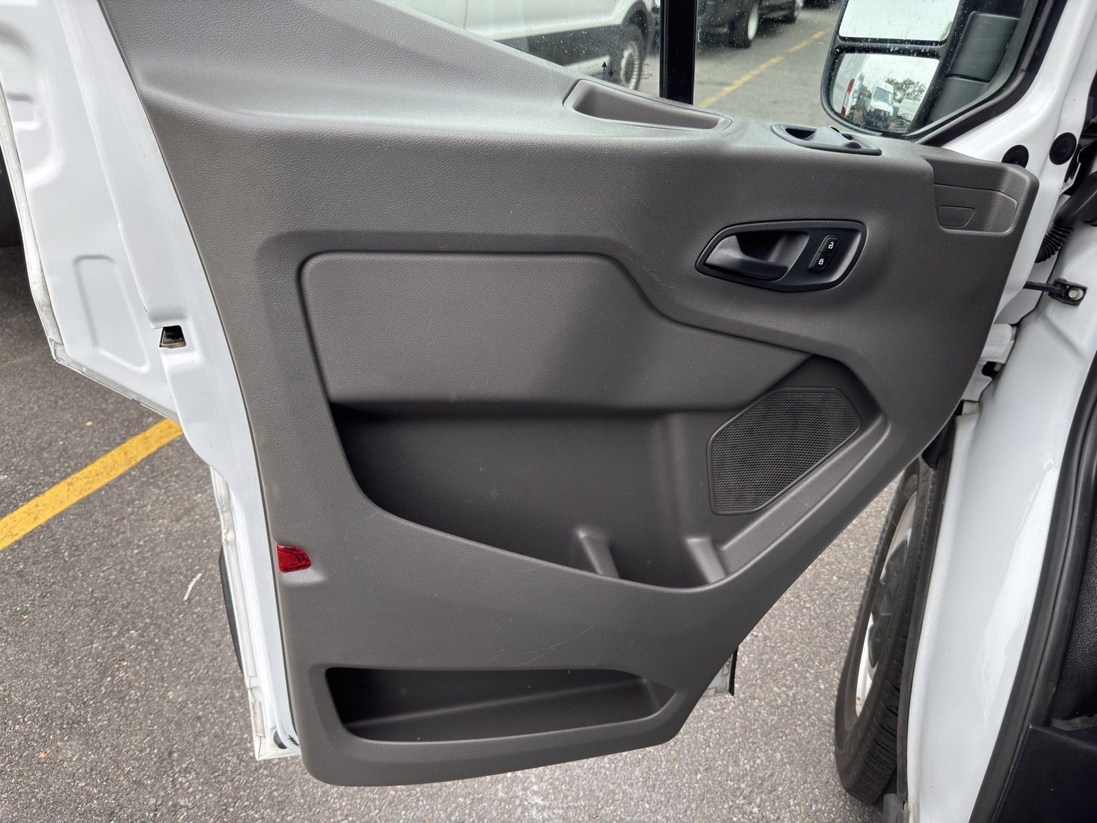 2020 Ford Transit photo 27