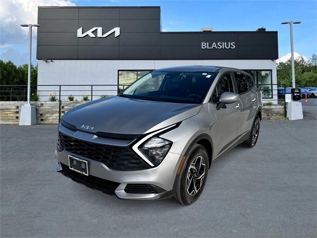 2023 Kia Sportage LX photo 3