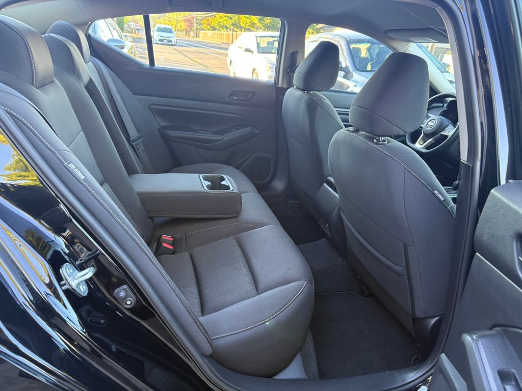 2024 Nissan Altima 2.5 SV photo 30