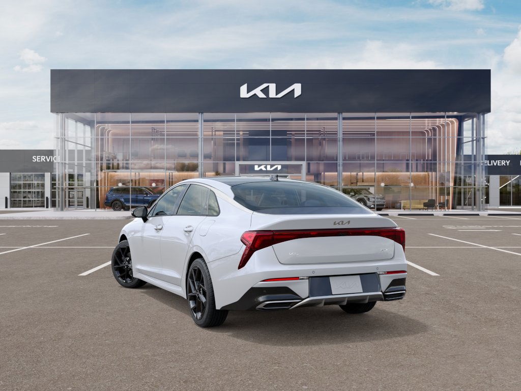 2026 Kia K5 GT-Line photo 4