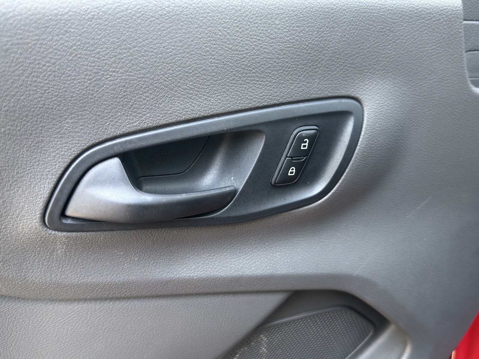 2020 Ford Transit photo 28
