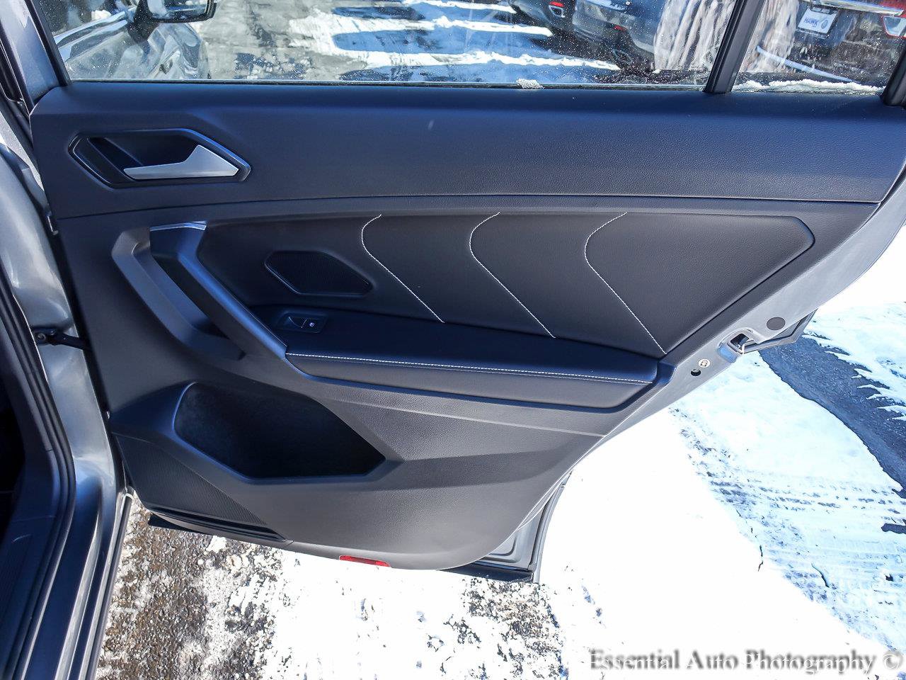 2023 VOLKSWAGEN TIGUAN - Image 23