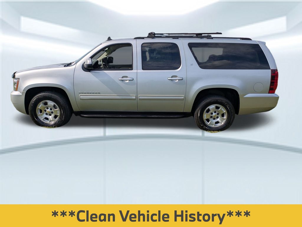 2012 Chevrolet Suburban 1500 LT photo 2