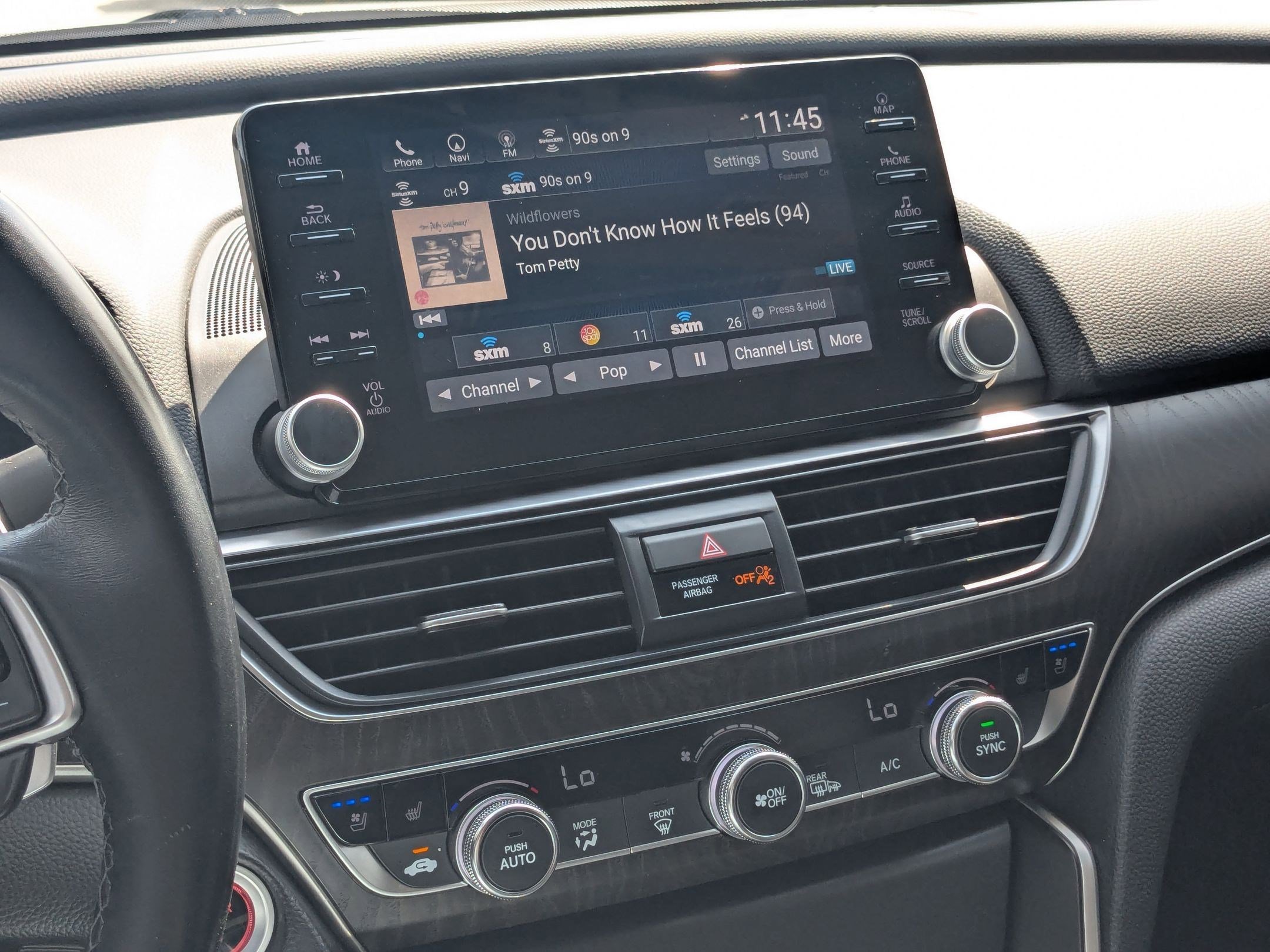 2021 Honda Accord Hybrid Touring photo 18