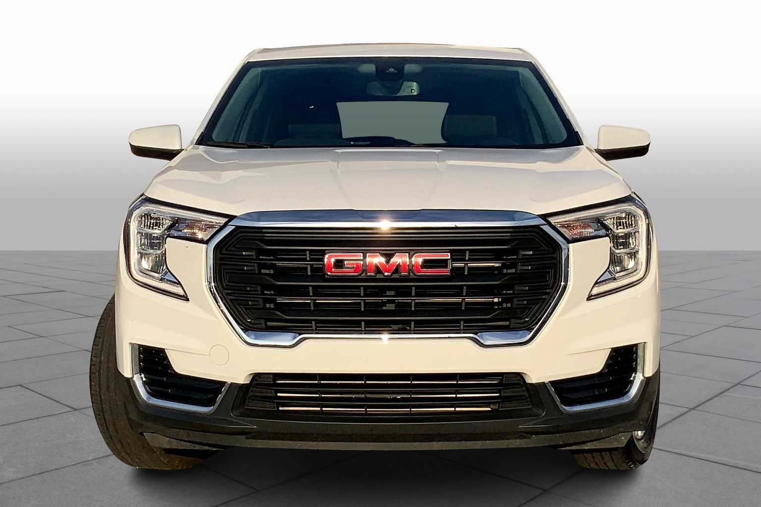 2024 Gmc Terrain SLE photo 2