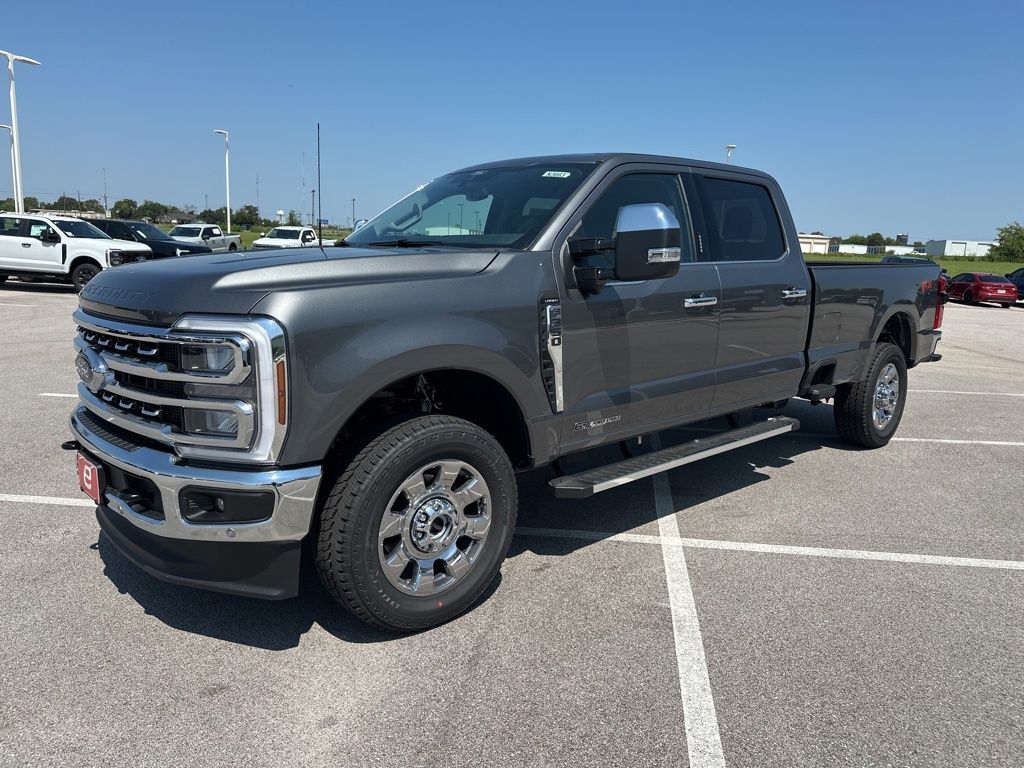 2026 Ford F-350 Lariat photo 3