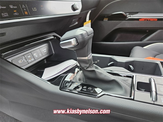 2025 Kia K5 GT-Line photo 12