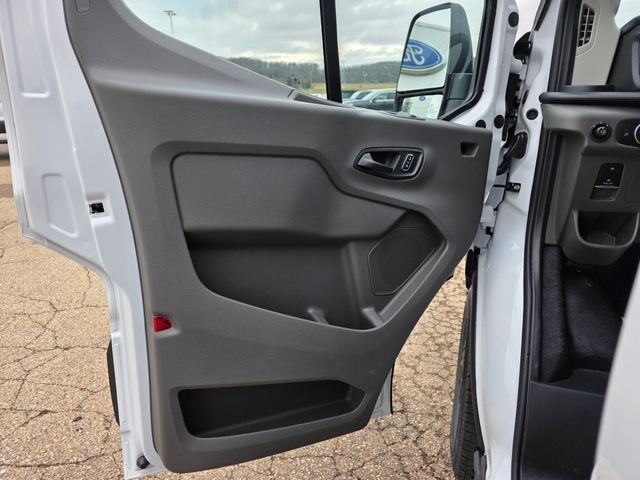 2025 Ford Transit Cargo Van photo 4