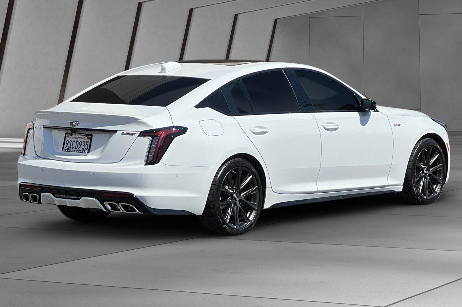 2025 Cadillac CT5 V photo 3
