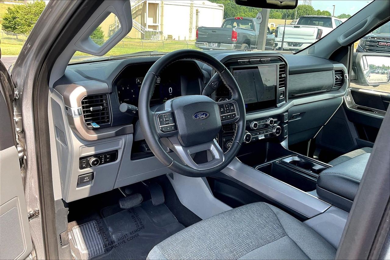2024 Ford F-150 XLT photo 16