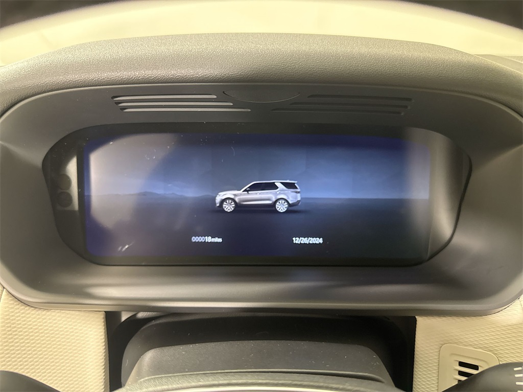 2025 Land Rover Discovery SE photo 14