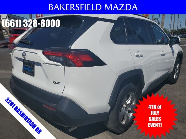 2024 Toyota RAV4 XLE photo 4