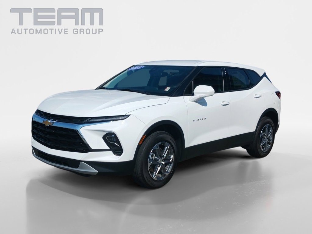 2023 Chevrolet Blazer 2LT photo 3