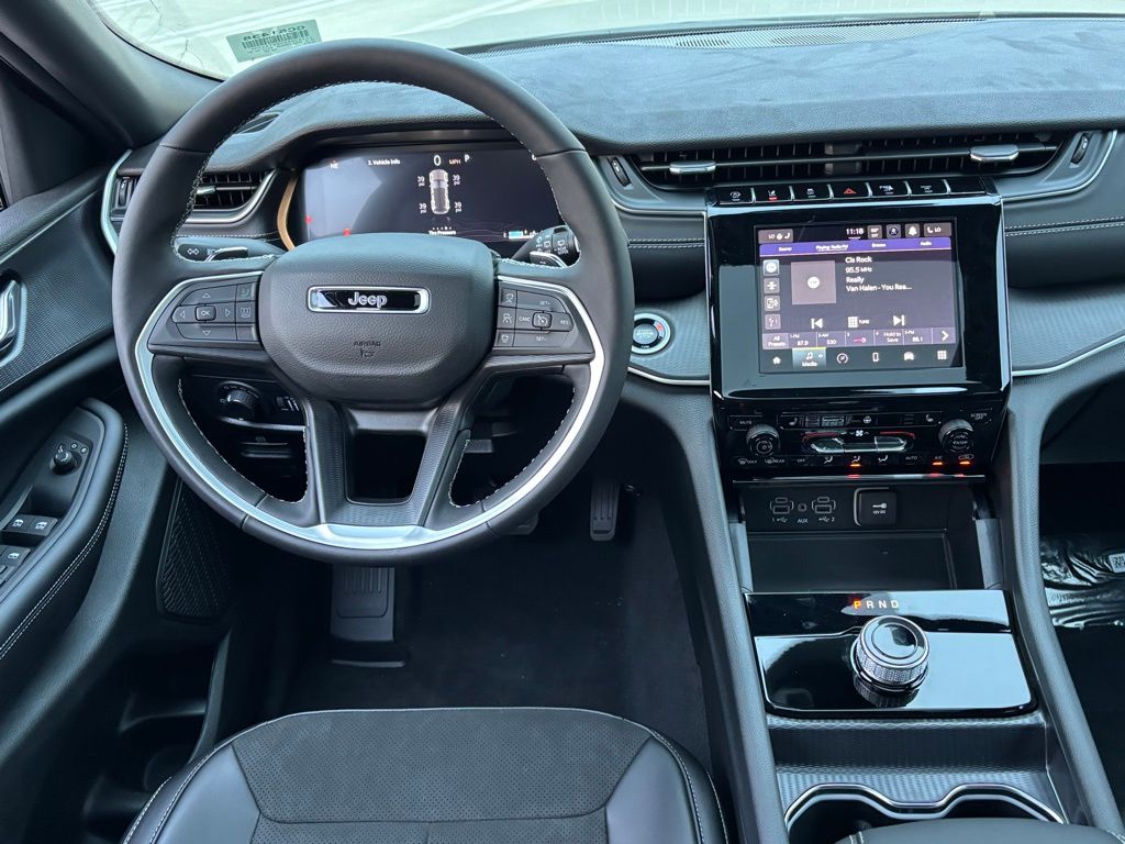 2025 Jeep Grand Cherokee Altitude X photo 20