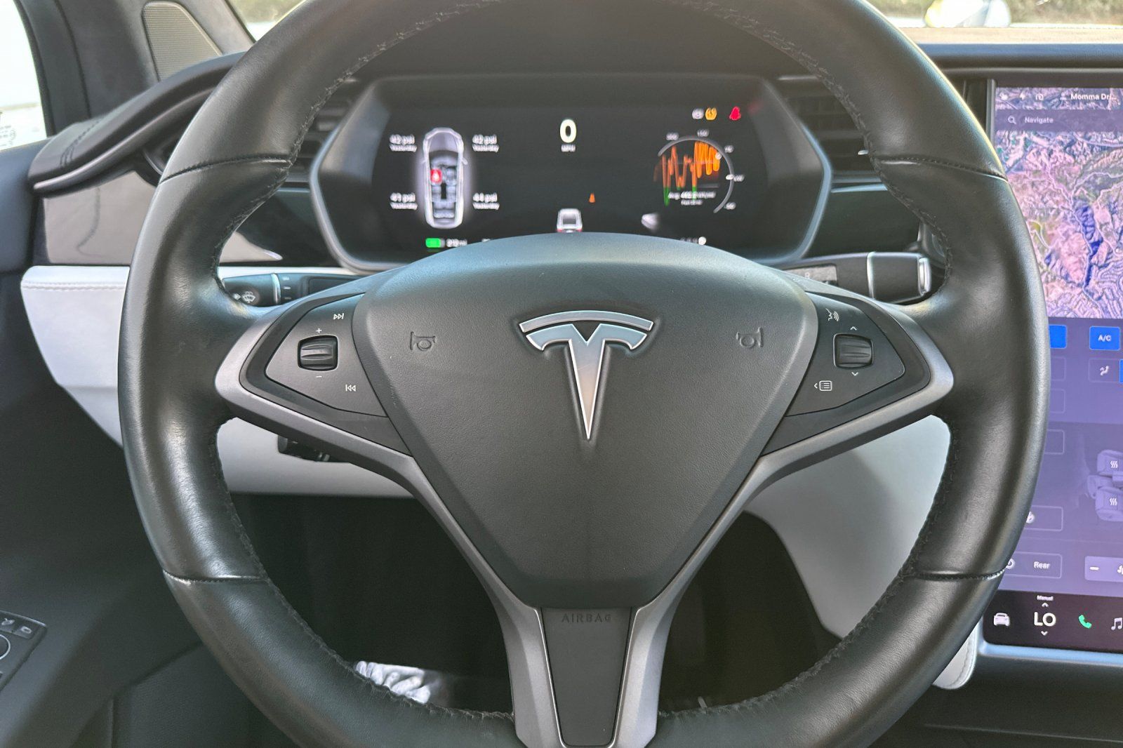 2020 Tesla Model X Long Range photo 18