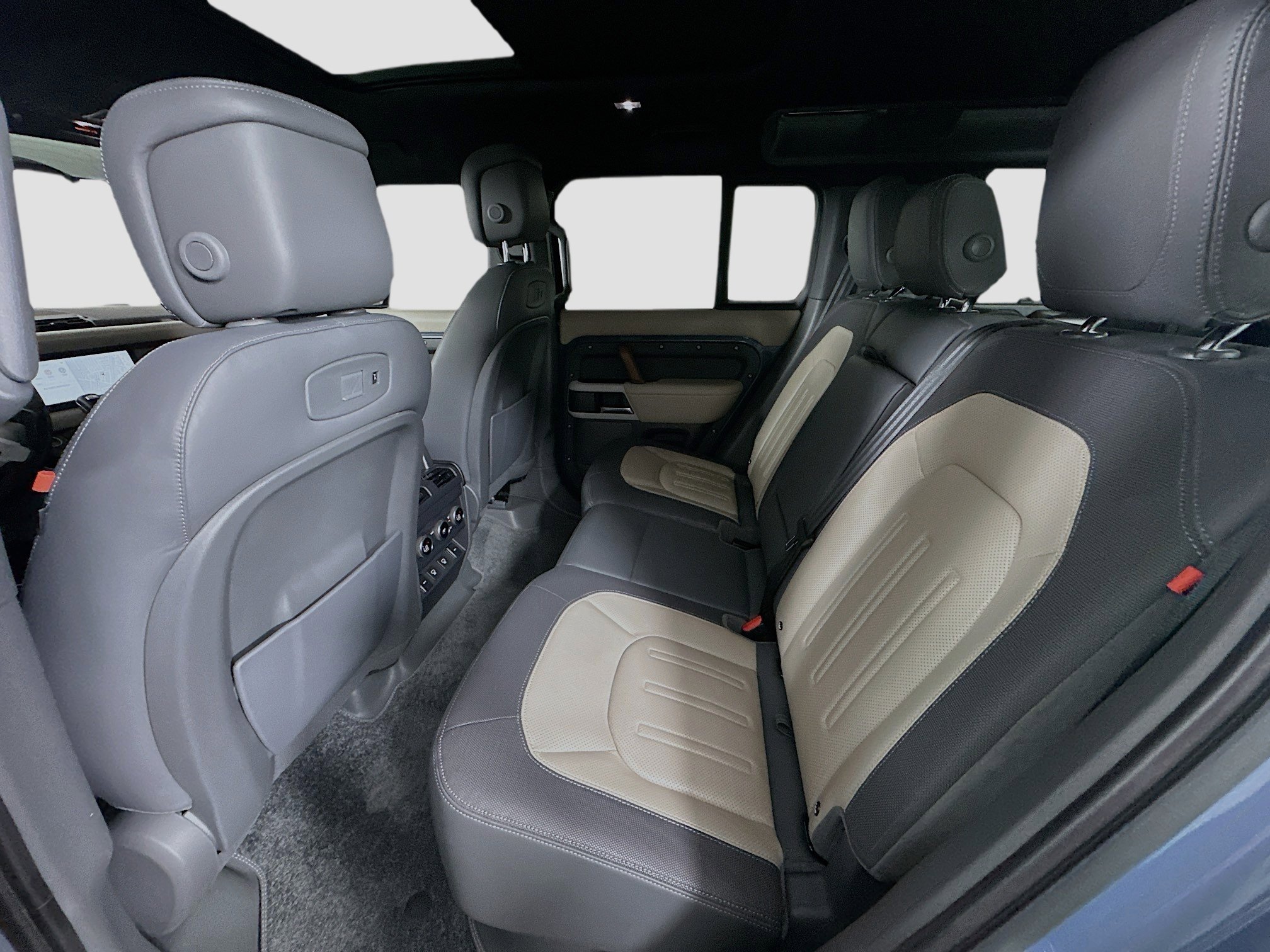 2021 Land Rover Defender X-Dynamic HSE photo 21