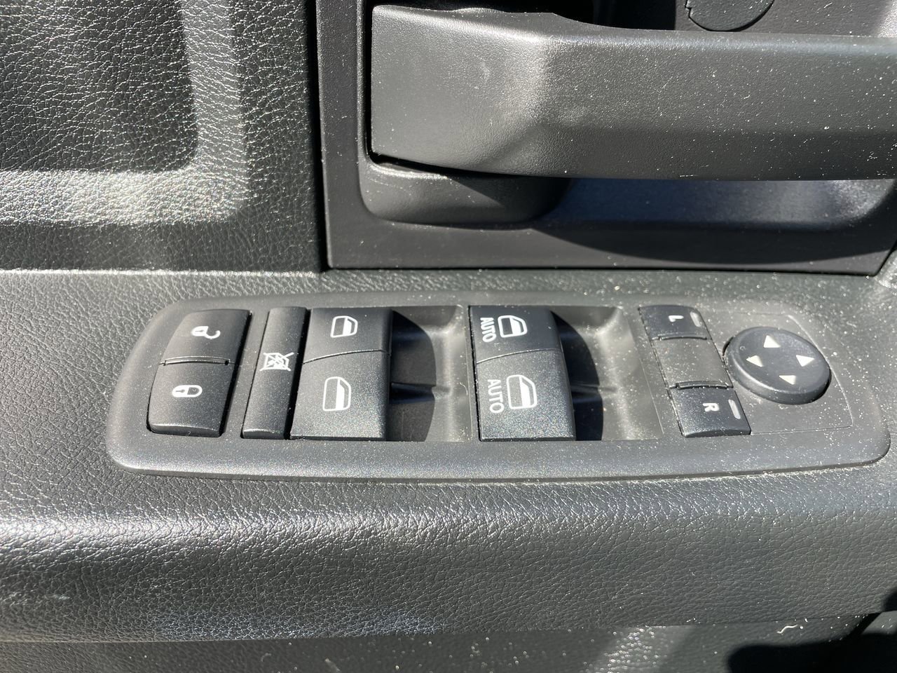 2018 Ram 1500 Express photo 16
