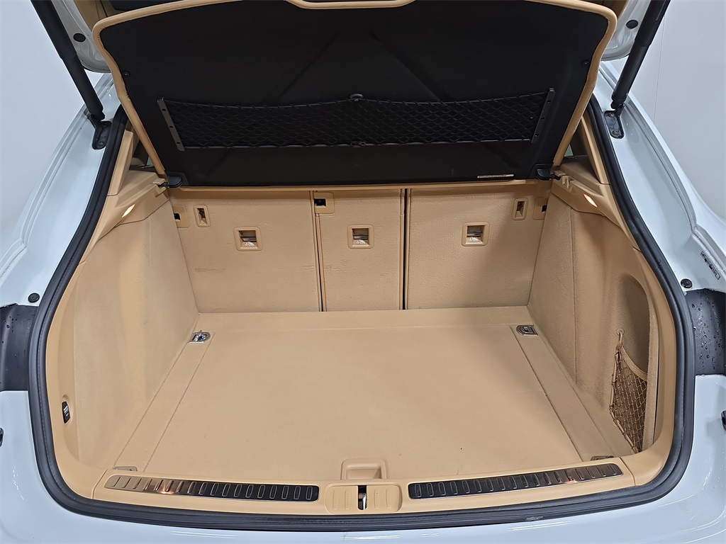 2015 Porsche Macan S photo 23