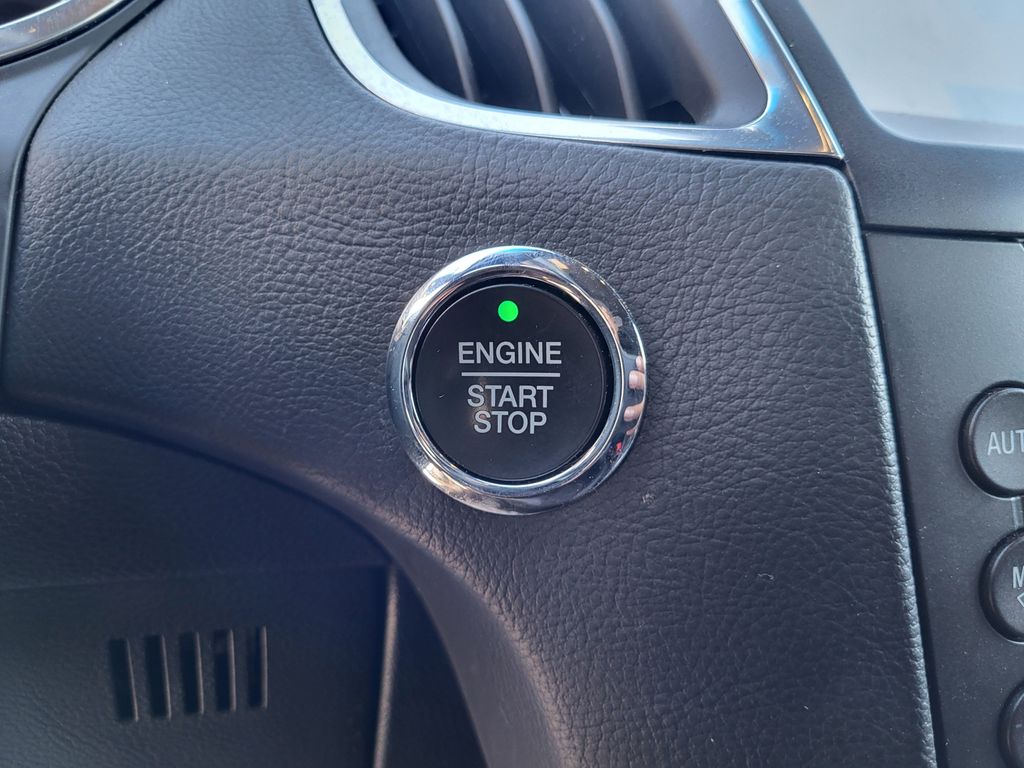 2020 Ford Edge ST photo 21